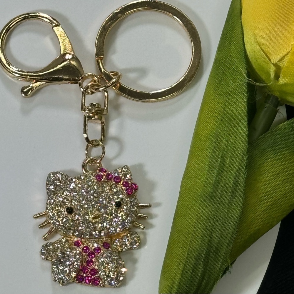 BAG CHARM Hello Kitty Gold Tone Pink Crystal Hair Bow Bag Charm Keychain